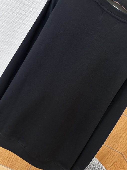 サンローラン SAINT LAURENT 裾にタグ付きクルーネックのスウェットシャツ