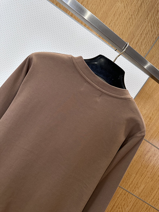 サンローラン SAINT LAURENT 裾にタグ付きクルーネックのスウェットシャツ