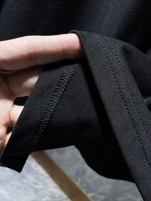 クロムハーツ クロスアップリケ刺繍入りスプレー塗装フォーム長袖シャツ