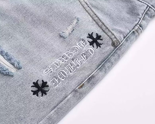 クロムハーツデニムショーツスーパーコピー クラシックな刺繍ロゴ入りダメージデニムショーツ