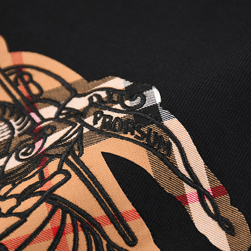 バーバリー クラシックな戦馬のアップリケ刺繍入りウォッシュ半袖Tシャツ