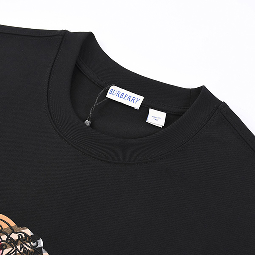 バーバリー クラシックな戦馬のアップリケ刺繍入りウォッシュ半袖Tシャツ