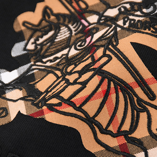 バーバリー クラシックな戦馬のアップリケ刺繍入りウォッシュ半袖Tシャツ