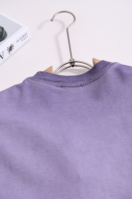 クロムハーツコピー ウォッシュ染色の発泡をしたプリント半袖Tシャツ