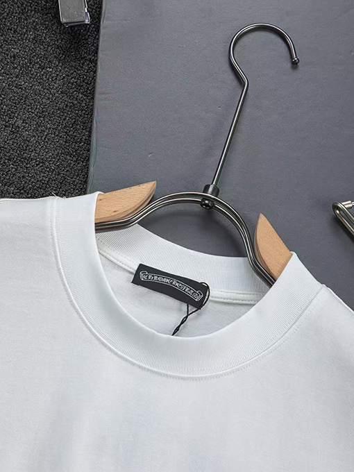 クロムハーツ クラシックなクロスバッジの縁タッセル付き半袖Tシャツ