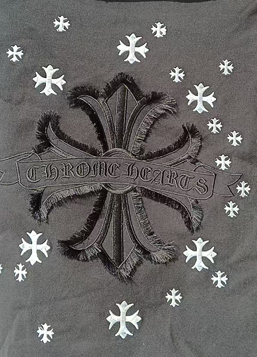 クロムハーツ クラシックなクロスバッジの縁タッセル付き半袖Tシャツ