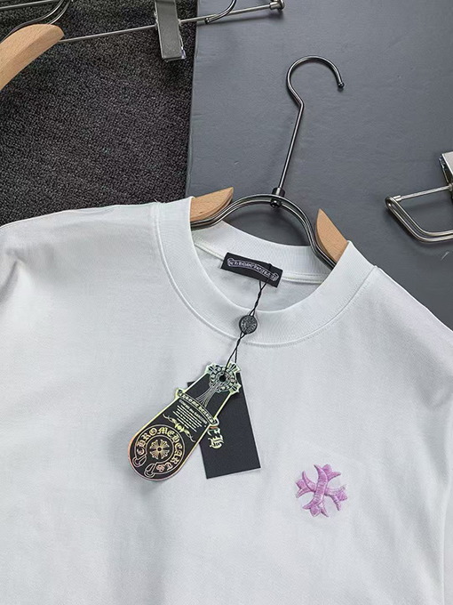 クロムハーツ クラシックなクロスバッジの縁タッセル付き半袖Tシャツ