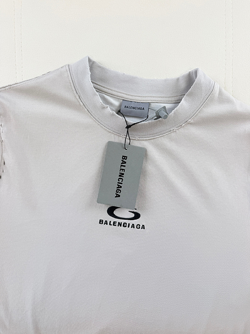 バレンシアガ長袖シャツスーパーコピー BALENCIAGA 刺繍プリント入りダメージ風ツーピース長袖シャツ