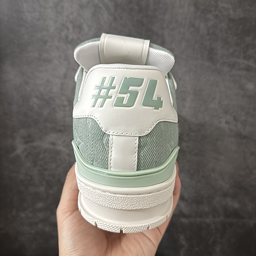 ルイヴィトンコピー LV Trainer ハイエンドスポーツシューズシリーズ