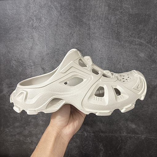 バレンシアガスーパーコピー BALENCIAGA Mold Rubber Slide Sandals 成形ゴム製のスリッパとサンダル