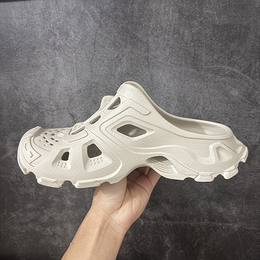 バレンシアガスーパーコピー BALENCIAGA Mold Rubber Slide Sandals 成形ゴム製のスリッパとサンダル