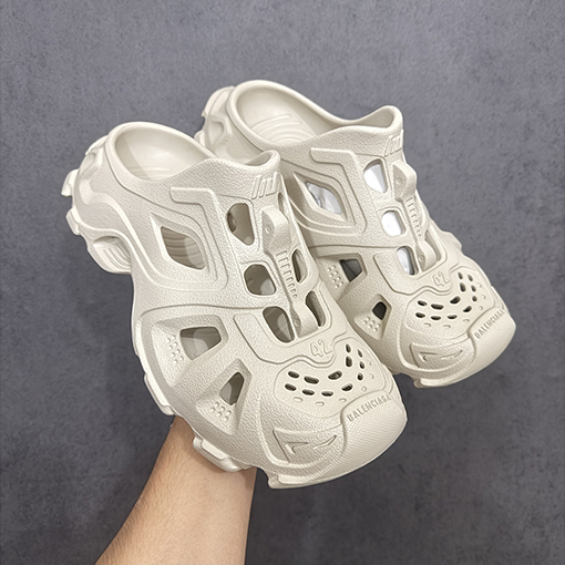 バレンシアガスーパーコピー BALENCIAGA Mold Rubber Slide Sandals 成形ゴム製のスリッパとサンダル