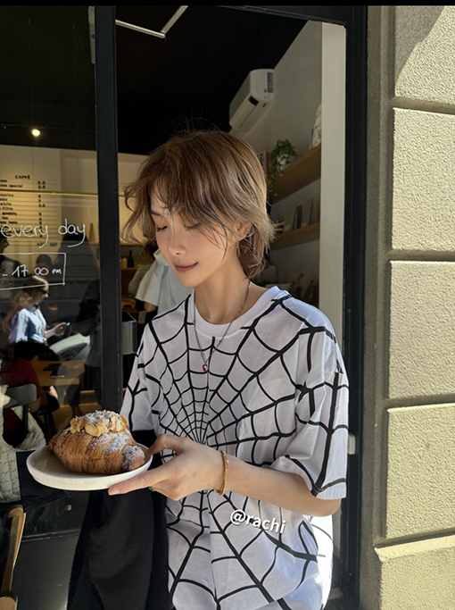 シュプリーム半袖Tシャツスーパーコピー スパイダーマンとのコラボレーションプリント入り半袖Tシャツ
