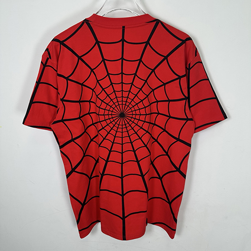 シュプリーム半袖Tシャツスーパーコピー スパイダーマンとのコラボレーションプリント入り半袖Tシャツ