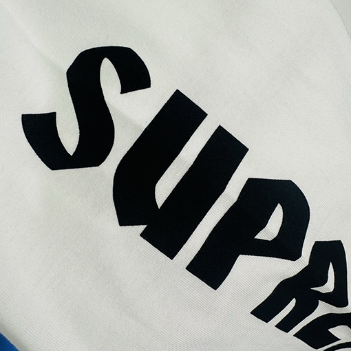 シュプリームコピー SUPREME 炎の幽霊の頭のプリント入りクルーネック長袖シャツ