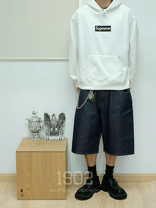 シュプリーム SUPREME パリ店10周年記念限定ボックスロゴパーカー