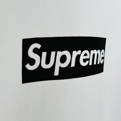 シュプリーム SUPREME パリ店10周年記念限定ボックスロゴパーカー