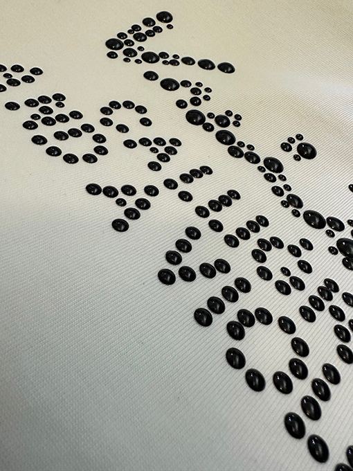 ルイヴィトン LV パールロゴ入りクルーネック半袖Tシャツ