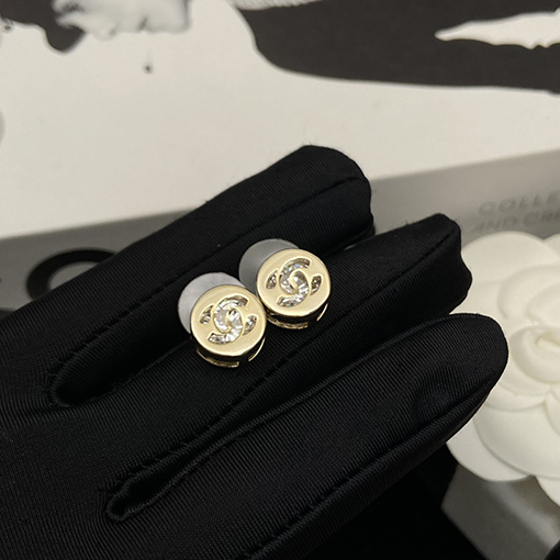 シャネル レディース 24b ダブルC スパークリングダイヤモンドスタッドピアス