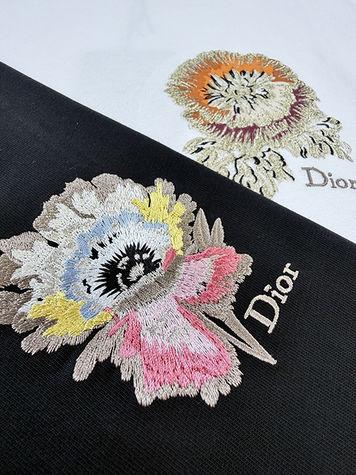 ディオールスーパーコピー カラフルな花柄刺繍入り半袖Tシャツ