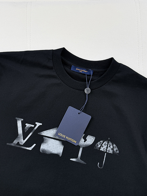 ルイヴィトン 色褪せたプリントの半袖Tシャツ