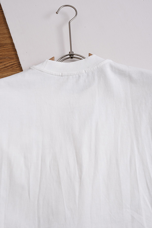 プラダ メタルトライアングルロゴ入りナイロンパッチポケット装飾付き半袖Tシャツ