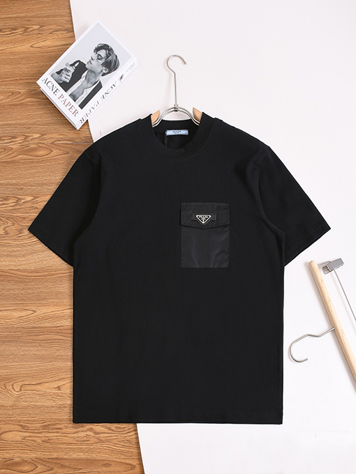 プラダ メタルトライアングルロゴ入りナイロンパッチポケット装飾付き半袖Tシャツ