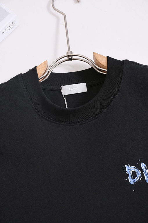ディオール半袖Tシャツコピー Dior 手描きプリントの半袖Tシャツ