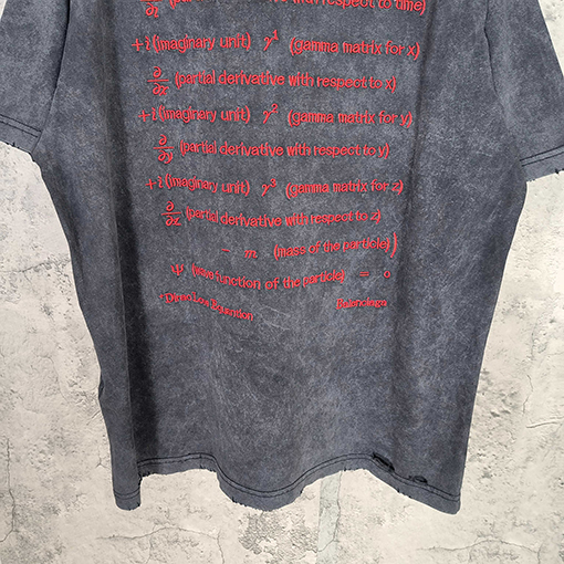 バレンシアガ半袖Tシャツスーパーコピー フォーミュラ刺繍入りウォッシュダメージ半袖Tシャツ