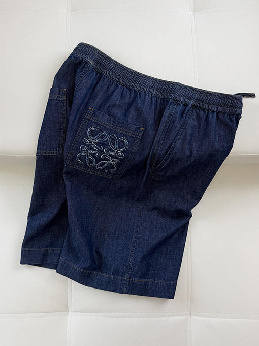 ロエベ クラシックなパッチポケット刺繍入りデニムショートパンツ