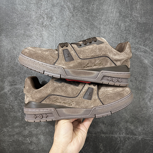 ルイヴィトン LV Trainer ダークブラウンのカーキ色のスニーカーシリーズ