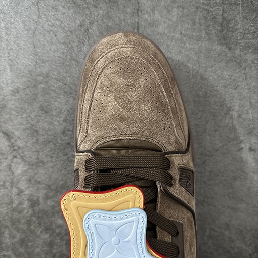 ルイヴィトン LV Trainer ダークブラウンのカーキ色のスニーカーシリーズ