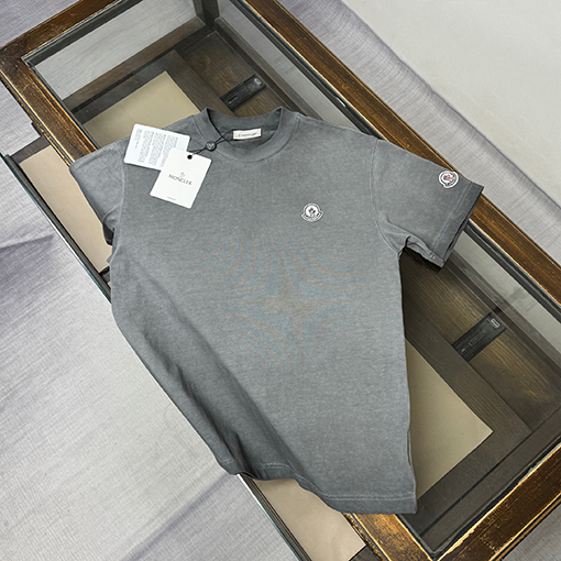モンクレールコピー 最新カップルスタイルなウォッシュ半袖Tシャツ