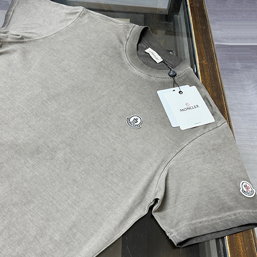モンクレールコピー 最新カップルスタイルなウォッシュ半袖Tシャツ