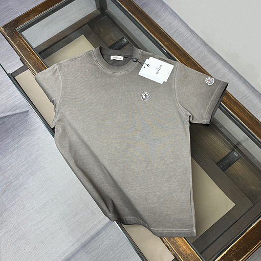 モンクレールコピー 最新カップルスタイルなウォッシュ半袖Tシャツ