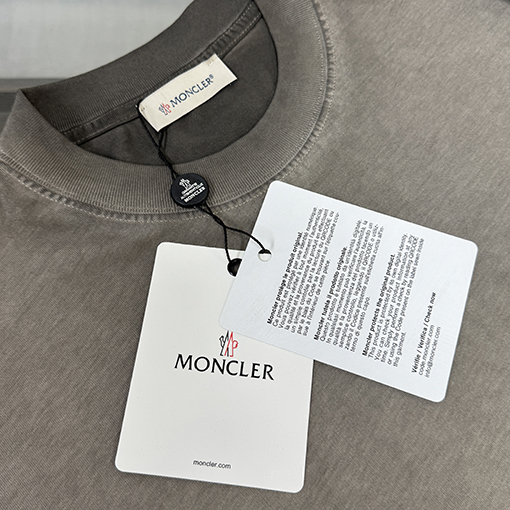 モンクレールコピー 最新カップルスタイルなウォッシュ半袖Tシャツ