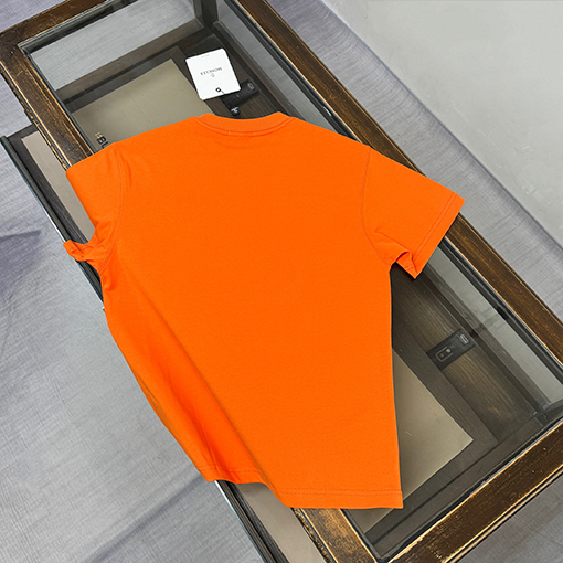 モンクレール クラシックな刺繍ロゴ入り半袖Tシャツ