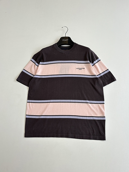 ルイヴィトン偽物 カラーブロックのストライプ柄に文字ロゴ刺繍ニット半袖Tシャツ