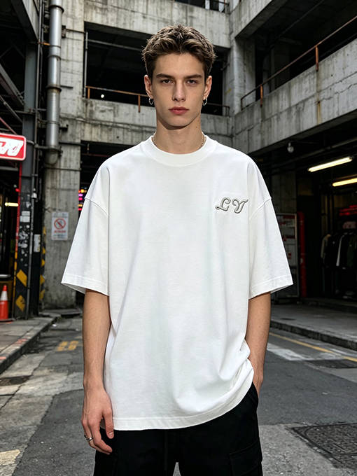 ルイヴィトン Louis Vuitton 貝殻刺繍入りクルーネック半袖Tシャツ