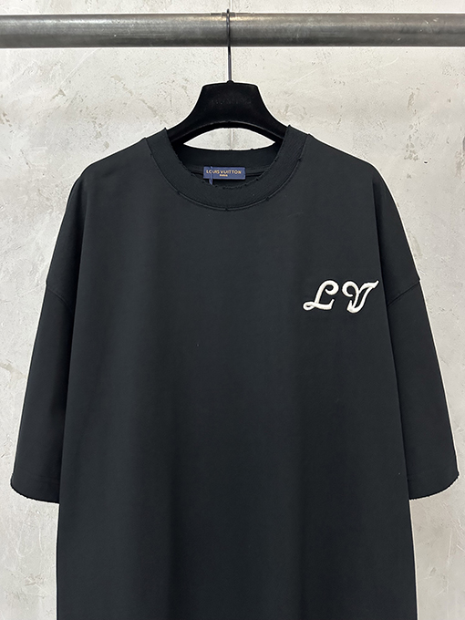 ルイヴィトン Louis Vuitton 貝殻刺繍入りクルーネック半袖Tシャツ