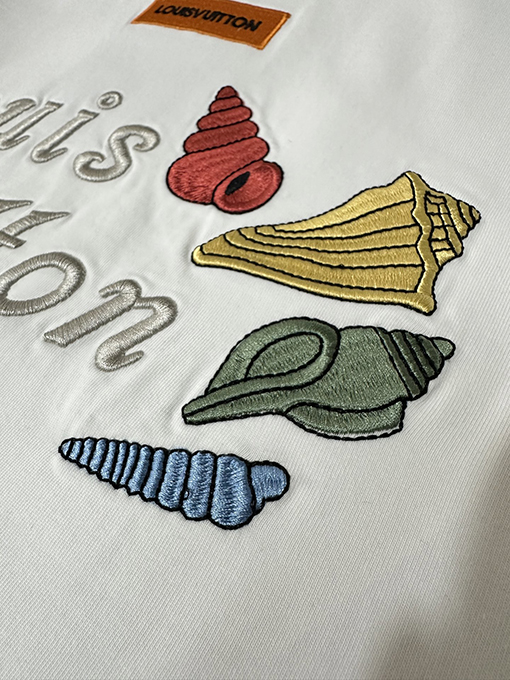 ルイヴィトン Louis Vuitton 貝殻刺繍入りクルーネック半袖Tシャツ