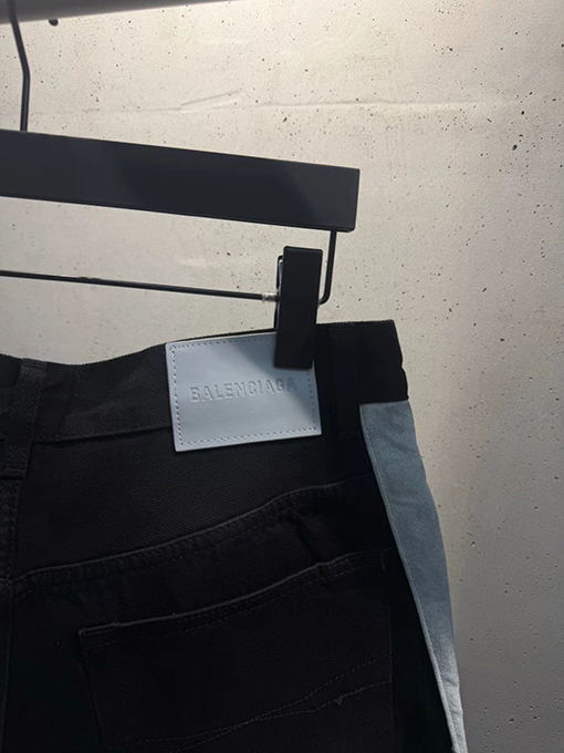 バレンシアガスーパーコピー BALENCIAGA カラーブロックロゴ入りデニムショーツ