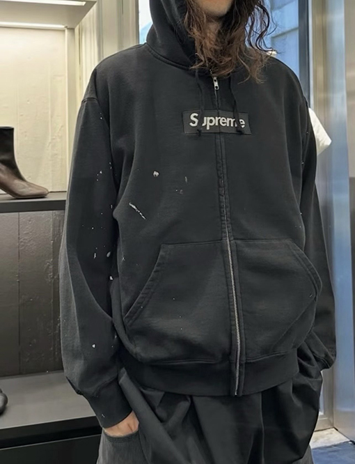 シュプリーム X マルタンマルジェラスーパーコピー SUPREME コラボレーションインクスプラッター刺繍ジップアップパーカー