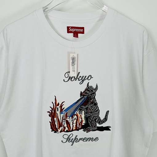シュプリーム偽物 SUPREME 東京刺繍モンスター半袖Tシャツ