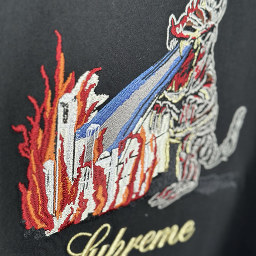 シュプリーム偽物 SUPREME 東京刺繍モンスター半袖Tシャツ