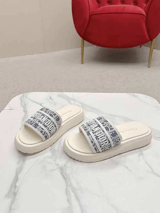 ディオールスリッパコピー レディース春夏刺繍スリッパ