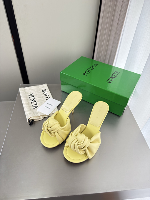 ボッテガヴェネタ Cherry Flat Mule レディースネクタイハイヒールサンダル