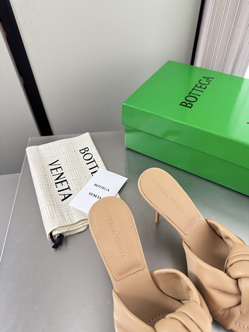 ボッテガヴェネタ Cherry Flat Mule レディースネクタイハイヒールサンダル