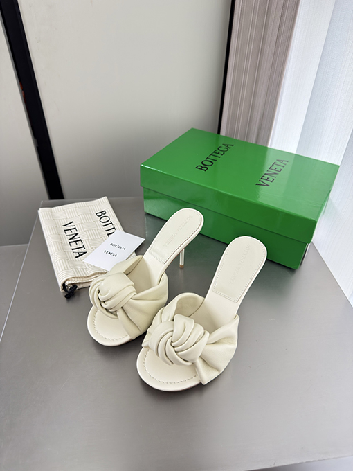 ボッテガヴェネタ Cherry Flat Mule レディースネクタイハイヒールサンダル