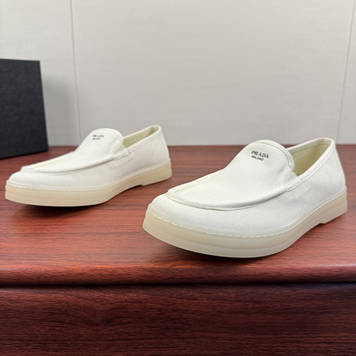 プラダ メンズキャンバスペニーシューズ